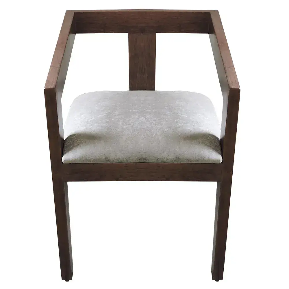 Silla-Patrian-de madera-con-aciento-tapizado.webp