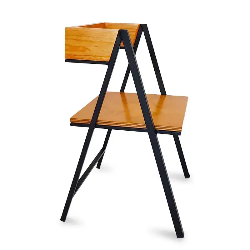 silla-bucsa-de-metal-estilo-industrial-madera-matural-latera.webp