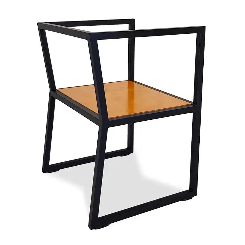 silla-vezto-de-metal-estilo-industrial-madera-matural-atras.webp